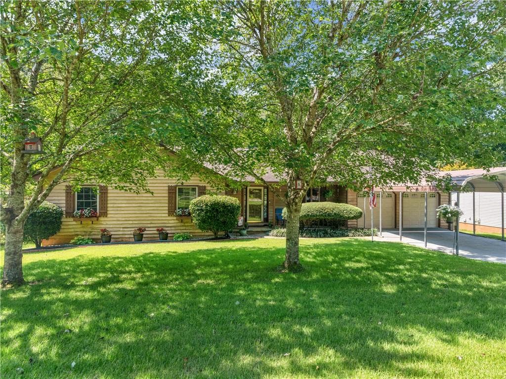 3 bedroom, 2 bathroom, 1,603 sq ft single family residence under contract at 133 Belair Trail, Stockbridge, GA 30281 — photo 2