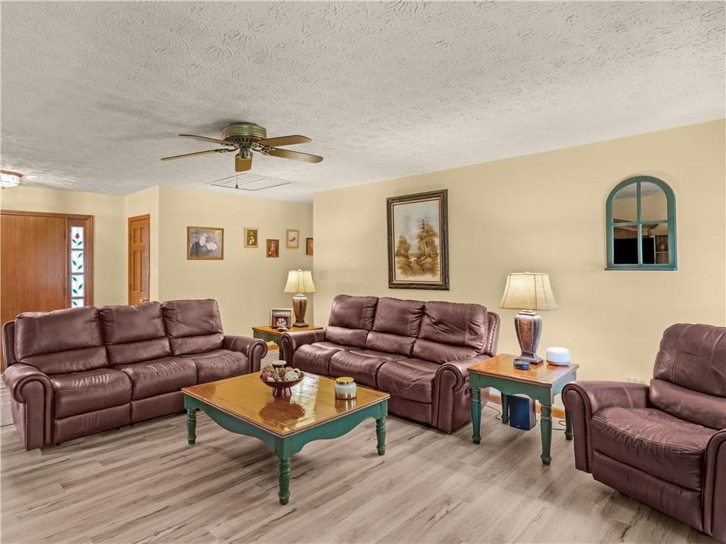 3 bedroom, 2 bathroom, 1,603 sq ft single family residence under contract at 133 Belair Trail, Stockbridge, GA 30281 — photo 5