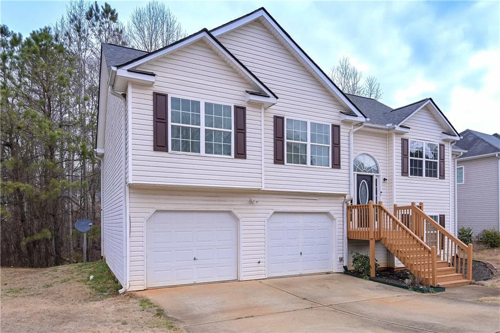5 bedroom, 3 bathroom, 2,850 sq ft single family residence for sale at 113 Millwheel Drive, Villa Rica, GA 30180 — photo 3