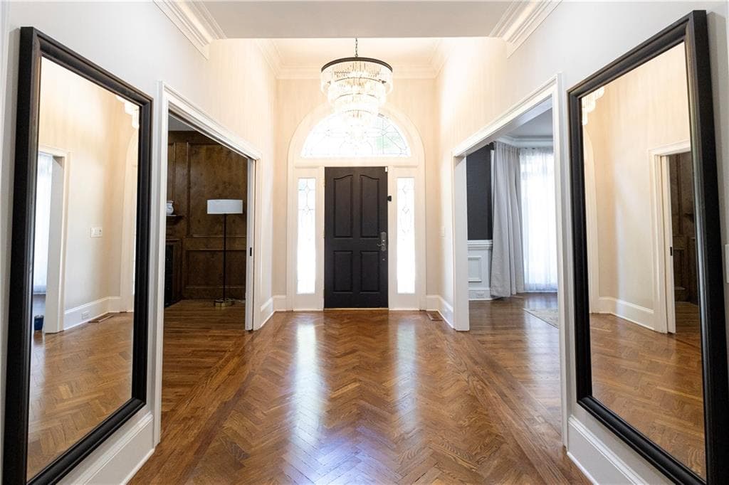 6 bedroom, 5 bathroom, 7,100 sq ft single family residence for rent at 700 S Brighton Court, Atlanta, GA 30327 for $11,900 a month — photo 7