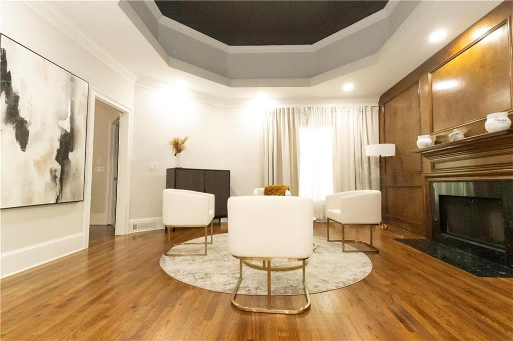 6 bedroom, 5 bathroom, 7,100 sq ft single family residence for rent at 700 S Brighton Court, Atlanta, GA 30327 for $11,900 a month — photo 10