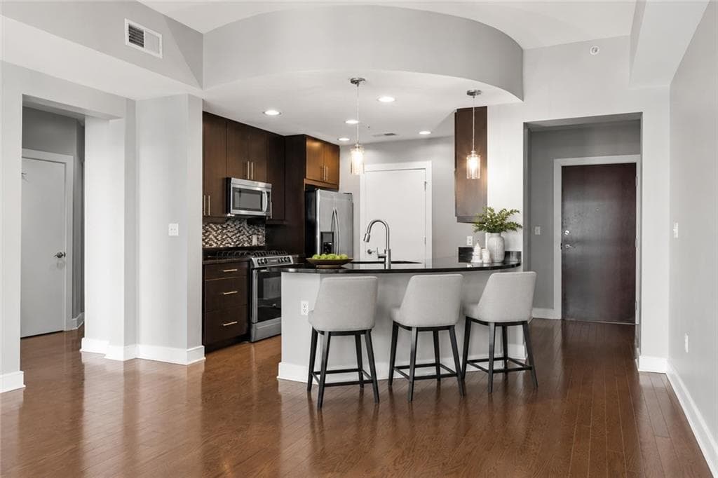 1 bedroom, 1 bathroom, 989 sq ft condominium for sale at 222 12th Street 1901, Atlanta, GA 30309 — photo 9