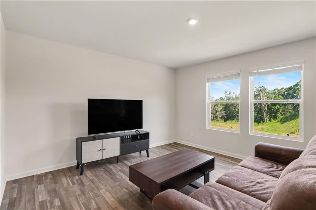 4 bedroom, 3 bathroom, 2,192 sq ft single family residence for sale at 508 Pemberton Street, Kingston, GA 30145 — photo 4
