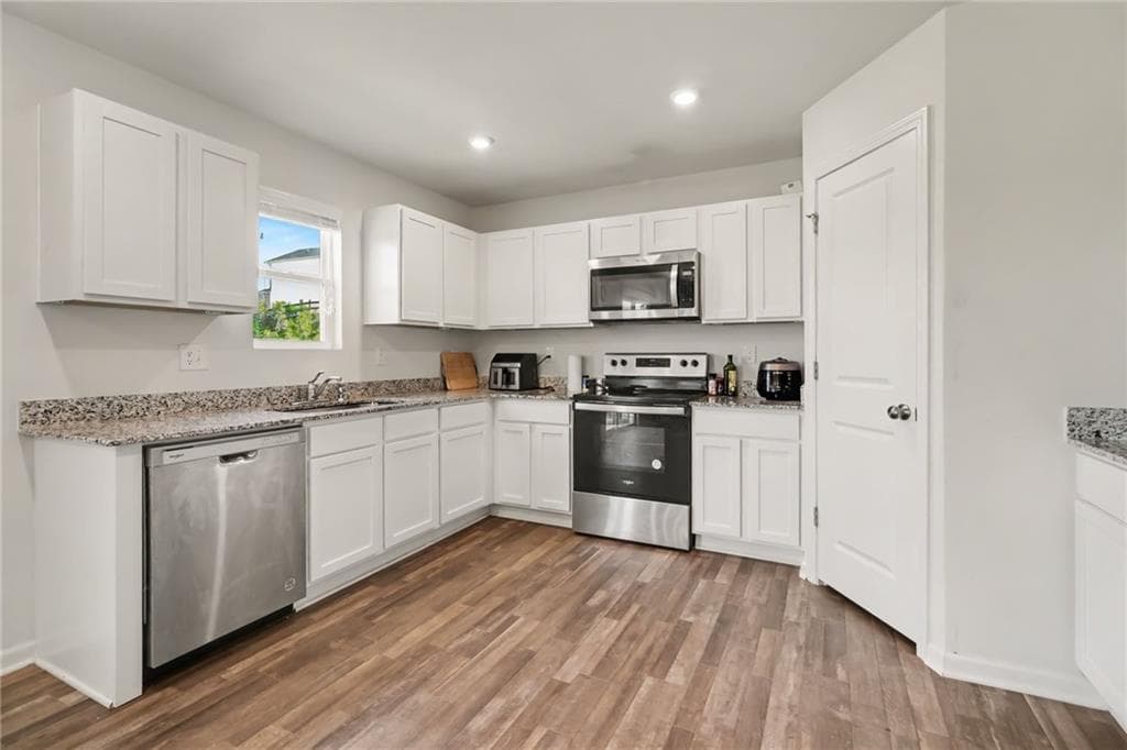 4 bedroom, 3 bathroom, 2,192 sq ft single family residence for sale at 508 Pemberton Street, Kingston, GA 30145 — photo 6