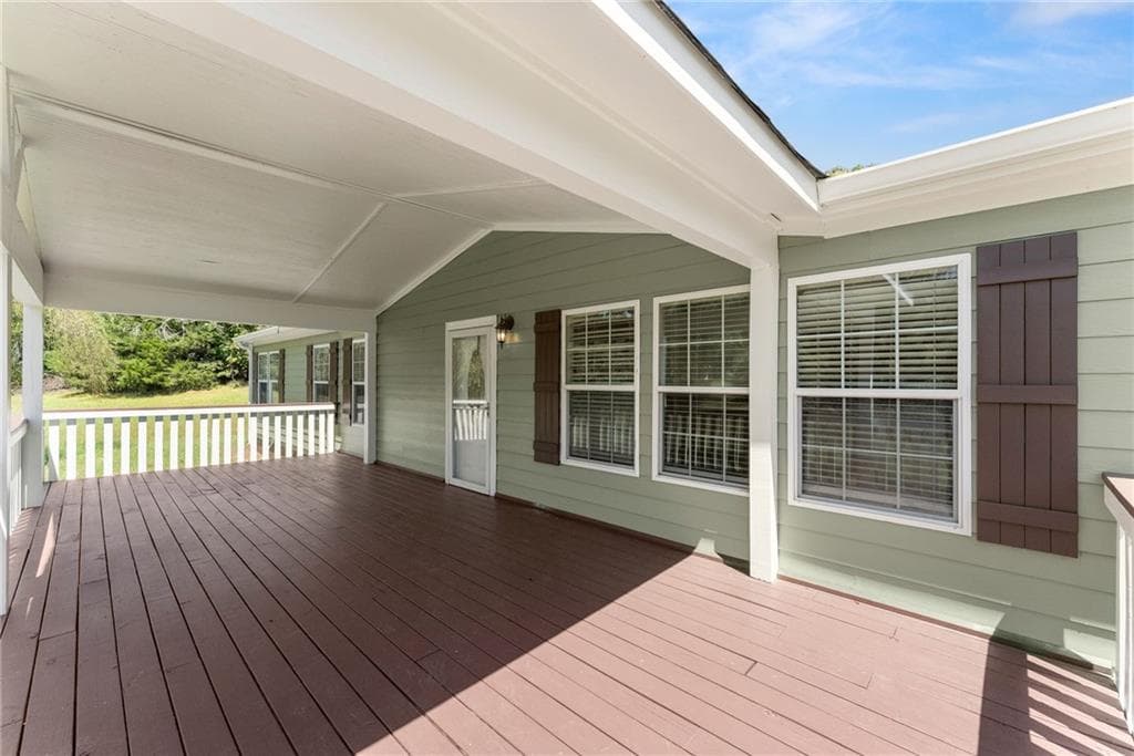 4 bedroom, 3 bathroom, 2,280 sq ft single family residence for sale at 82 Bobbys Drive, Cleveland, GA 30528 — photo 7