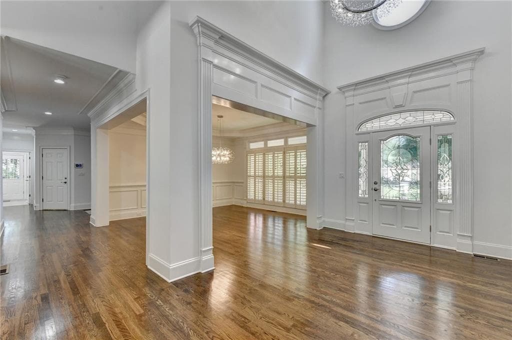 5 bedroom, 5 bathroom, 6,753 sq ft single family residence for sale at 7040 Laurel Oak Drive, Suwanee, GA 30024 — photo 5