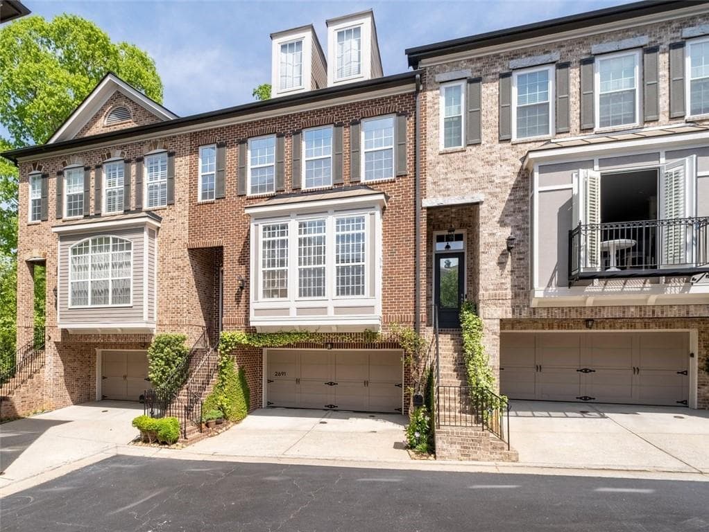 3 bedroom, 4 bathroom, 2,303 sq ft townhouse for sale at 2691 Rivers Edge Drive 48, Atlanta, GA 30324 — photo 1 of 52