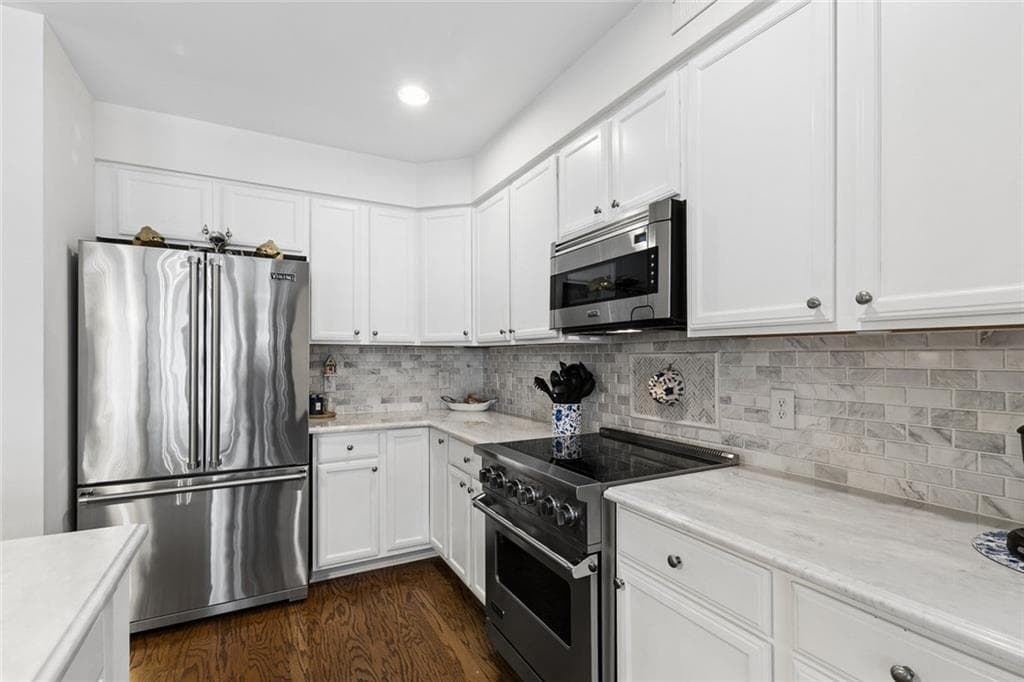2 bedroom, 3 bathroom, 1,500 sq ft condominium for sale at 200 River Vista Drive 633, Atlanta, GA 30339 — photo 7
