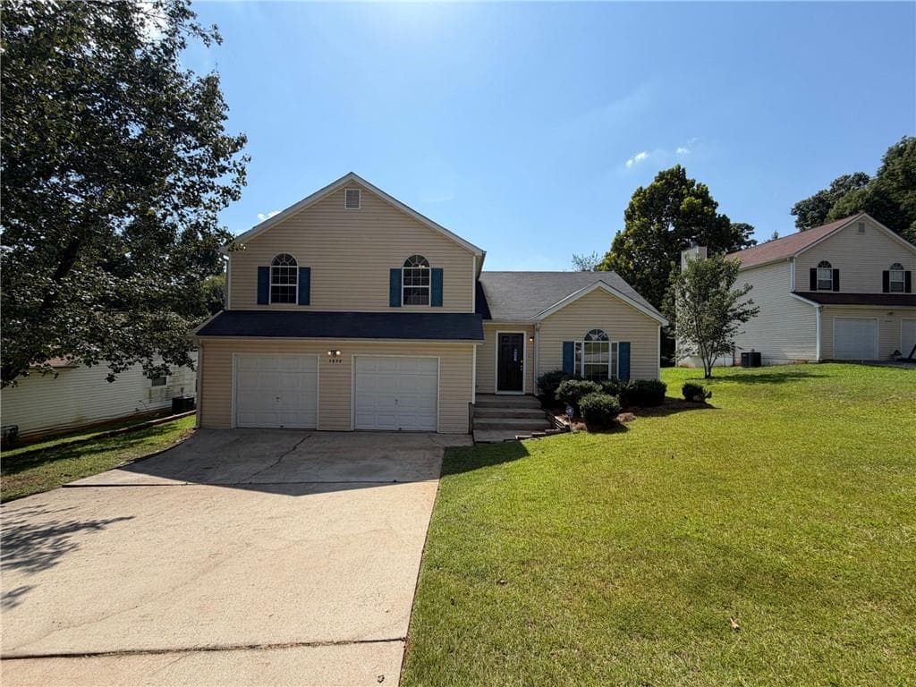 3 bedroom, 3 bathroom, 1,668 sq ft single family residence under contract at 3636 Mosswood Lane, Rex, GA 30273