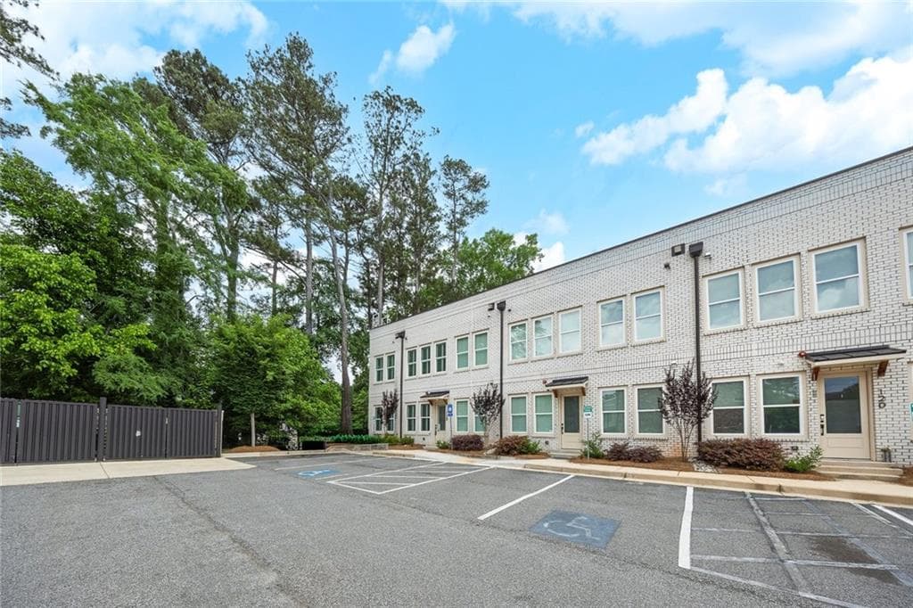 2 bedroom, 2 bathroom, 1,152 sq ft townhouse for rent at 9040 Main Street 128, Woodstock, GA 30188 for $2,400 a month — photo 5