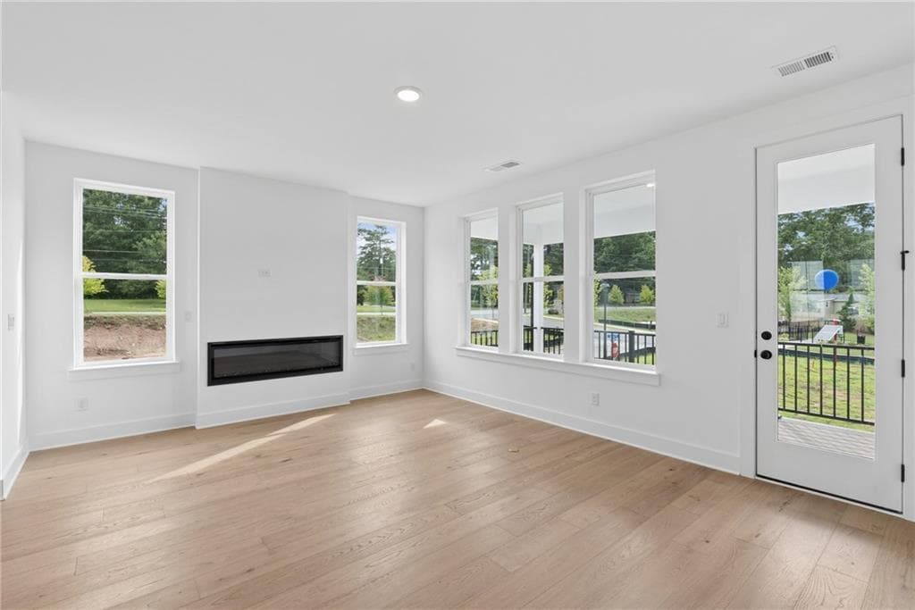 4 bedroom, 4 bathroom, 1,919 sq ft single family residence for sale at 3022 Greco Place, Scottdale, GA 30079 — photo 9