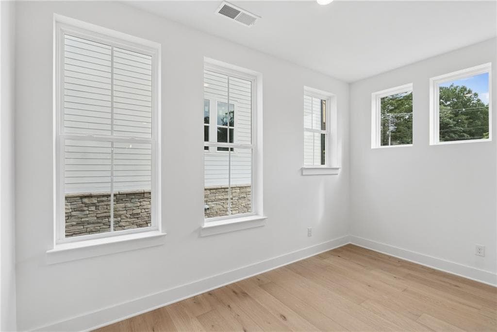 4 bedroom, 4 bathroom, 1,919 sq ft single family residence for sale at 3022 Greco Place, Scottdale, GA 30079 — photo 10
