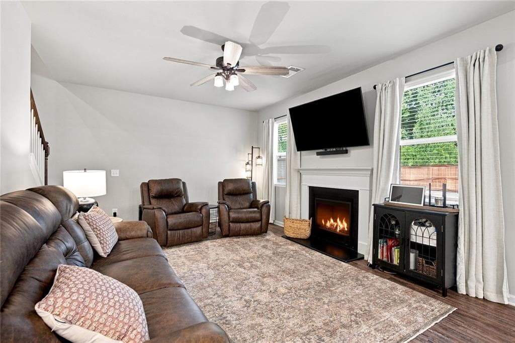 4 bedroom, 3 bathroom, 2,276 sq ft single family residence for sale at 617 Edgemore Road, Canton, GA 30114 — photo 10
