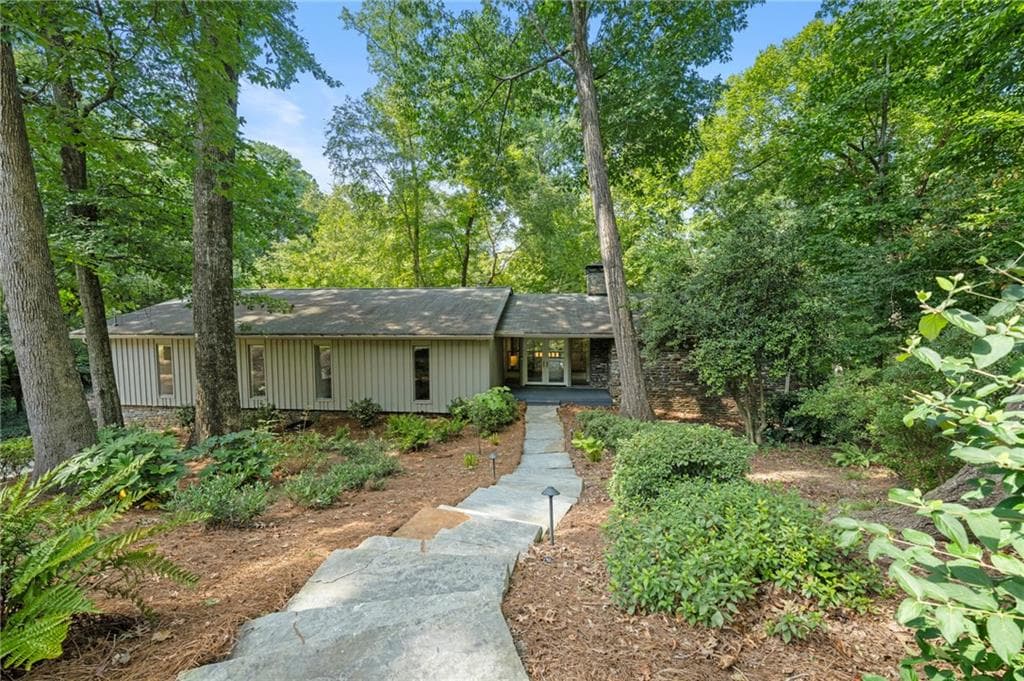 3 bedroom, 3 bathroom, 2,200 sq ft single family residence for sale at 460 Valley Green Drive, Atlanta, GA 30342