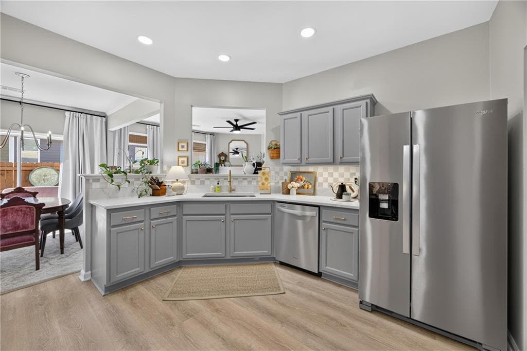 3 bedroom, 3 bathroom, 1,996 sq ft townhouse for sale at 1942 Lake Heights Circle 17, Kennesaw, GA 30152 — photo 3