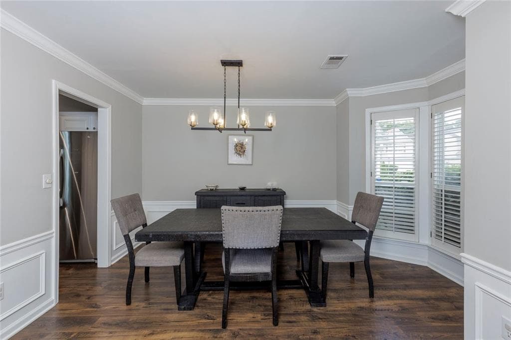 3 bedroom, 3 bathroom, 2,138 sq ft single family residence for sale at 521 Stepney Court, Marietta, GA 30067 — photo 4