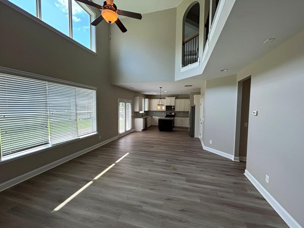 5 bedroom, 4 bathroom, 2,767 sq ft single family residence for sale at 4325 Jeston Court, Cumming, GA 30028 — photo 4
