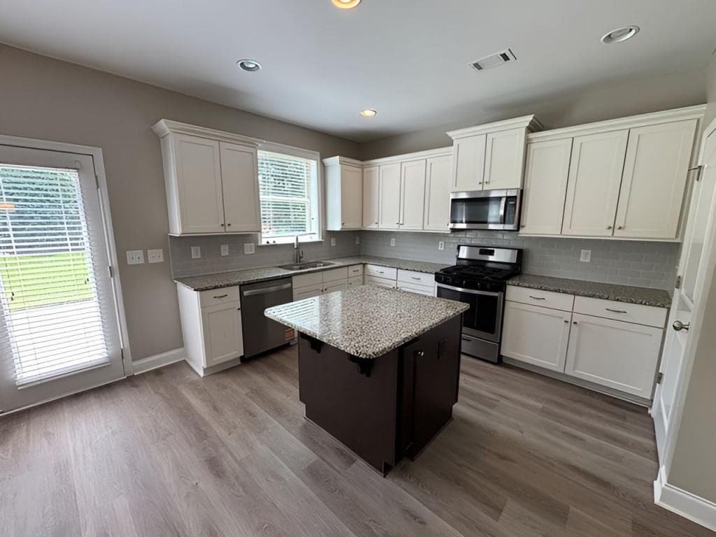 5 bedroom, 4 bathroom, 2,767 sq ft single family residence for sale at 4325 Jeston Court, Cumming, GA 30028 — photo 7