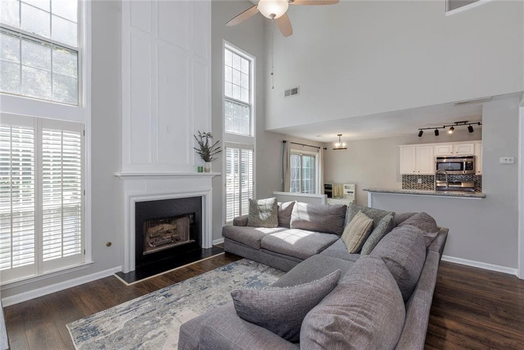 3 bedroom, 3 bathroom, 2,138 sq ft single family residence for sale at 521 Stepney Court, Marietta, GA 30067 — photo 8