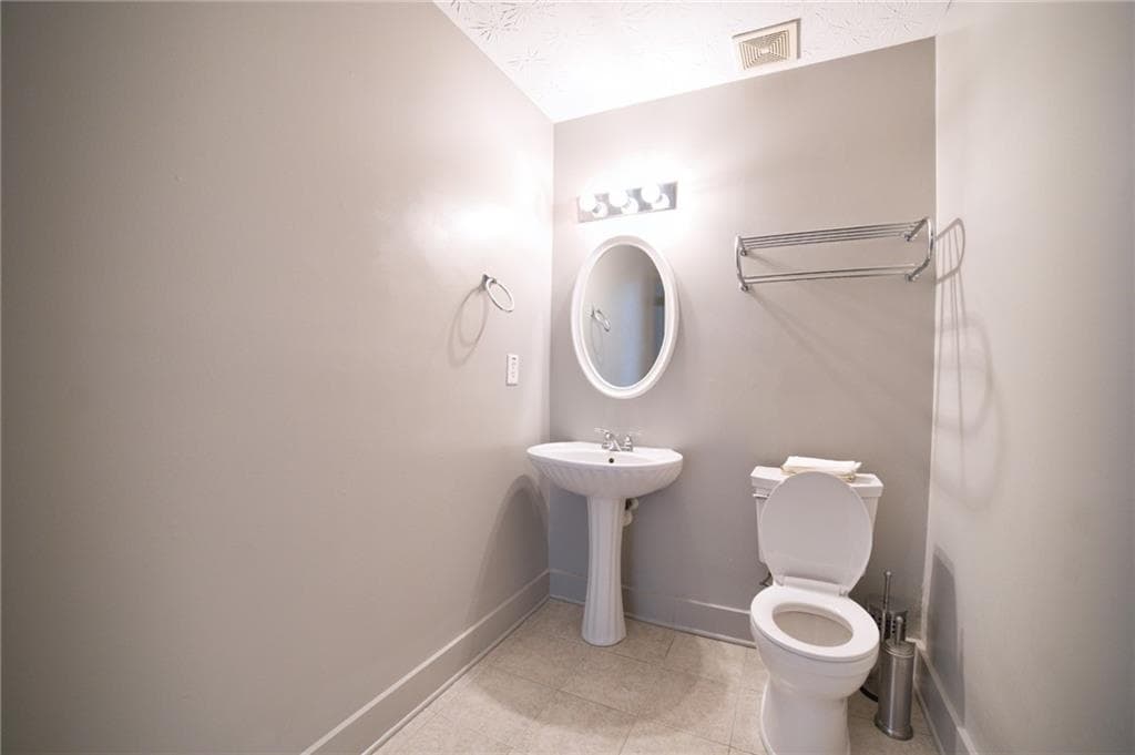4 bedroom, 3 bathroom, 2,697 sq ft single family residence under contract at 612 Parkside Place Drive, Mcdonough, GA 30253 — photo 6