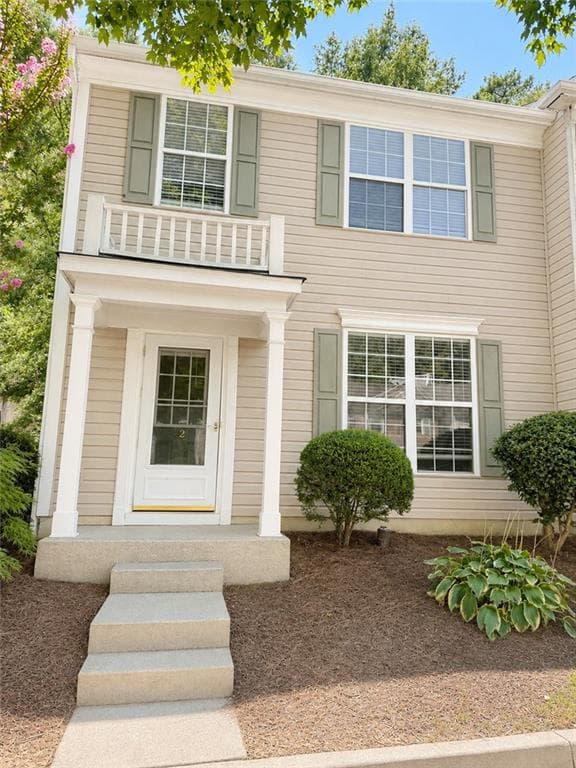 3 bedroom, 3 bathroom, 1,344 sq ft townhouse for rent at 9155 Nesbit Ferry Road 82, Alpharetta, GA 30022 for $2,000 a month — photo 1 of 19
