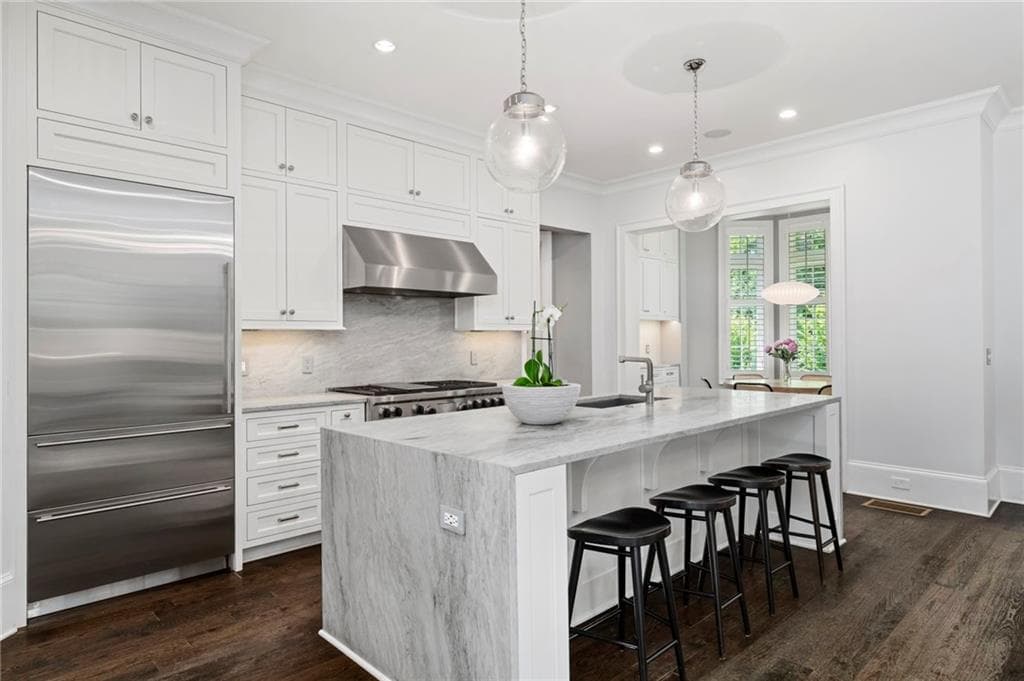 5 bedroom, 6 bathroom, 5,073 sq ft single family residence for sale at 1610 W Sussex Road, Atlanta, GA 30306 — photo 9