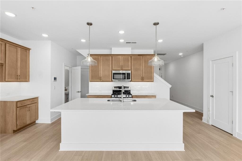 3 bedroom, 3 bathroom, 1,919 sq ft townhouse under contract at 214 Redbud Road, Canton, GA 30114 — photo 7