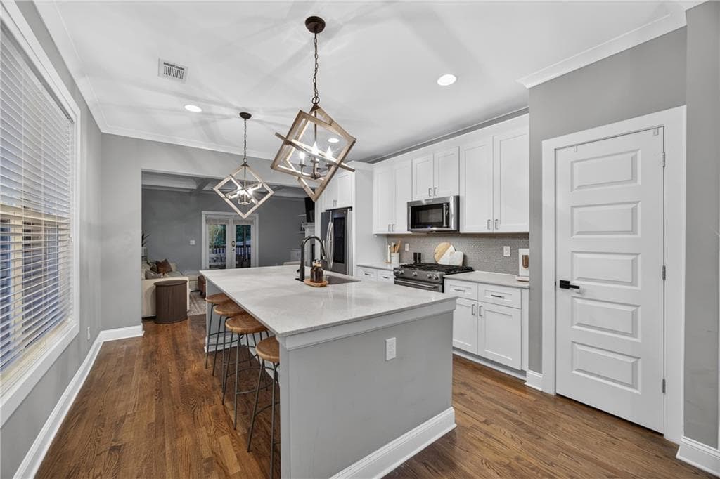3 bedroom, 3 bathroom, 2,197 sq ft single family residence for sale at 2896 Silver Hill Terrace, Atlanta, GA 30316 — photo 6