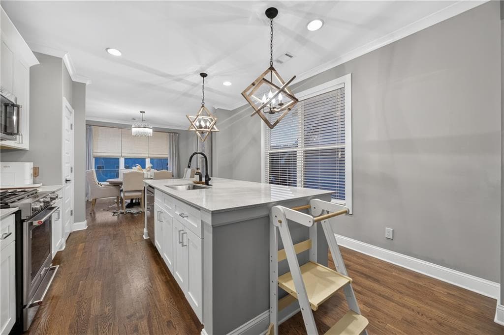 3 bedroom, 3 bathroom, 2,197 sq ft single family residence for sale at 2896 Silver Hill Terrace, Atlanta, GA 30316 — photo 8