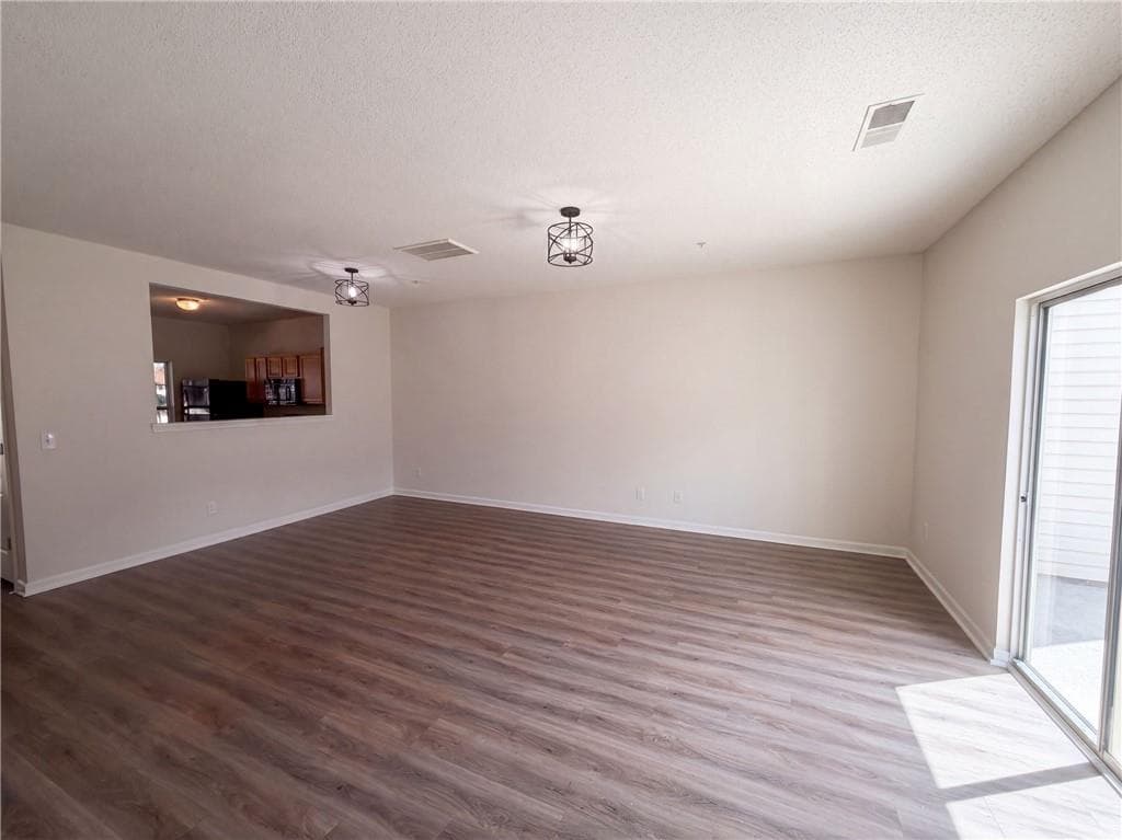 2 bedroom, 2 bathroom, 1,352 sq ft townhouse for sale at 1689 Broad River Road, Atlanta, GA 30349 — photo 6