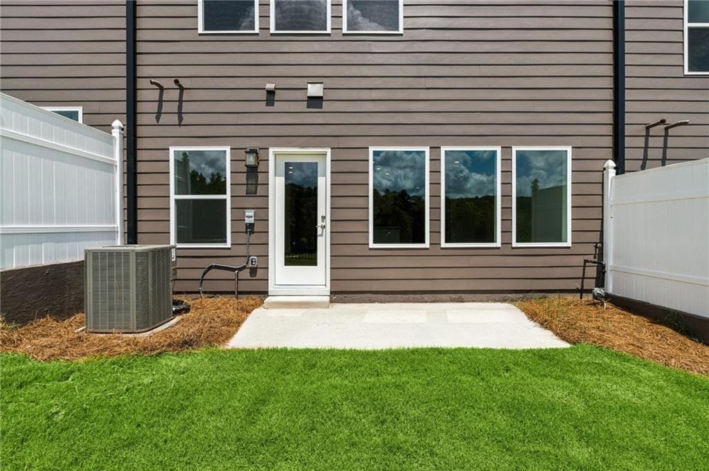 3 bedroom, 3 bathroom, 1,919 sq ft townhouse for sale at 206 Redbud Road, Canton, GA 30114 — photo 2