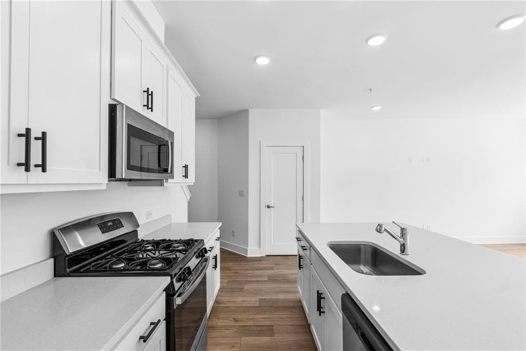 3 bedroom, 3 bathroom, 1,919 sq ft townhouse for sale at 206 Redbud Road, Canton, GA 30114 — photo 8