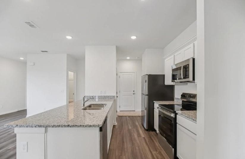 3 bedroom, 3 bathroom, 1,429 sq ft single family residence under contract at 36 Crescent Boulevard, Carrollton, GA 30116 — photo 4
