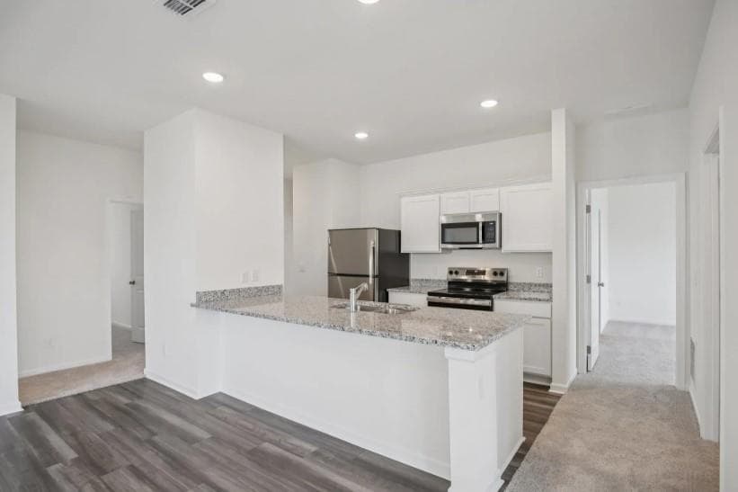 3 bedroom, 3 bathroom, 1,429 sq ft single family residence under contract at 36 Crescent Boulevard, Carrollton, GA 30116 — photo 5