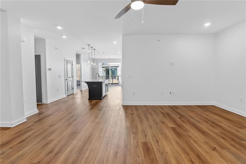 2 bedroom, 2 bathroom, 1,492 sq ft condominium for sale at 396 Pratt Drive 1934, Atlanta, GA 30315 — photo 2