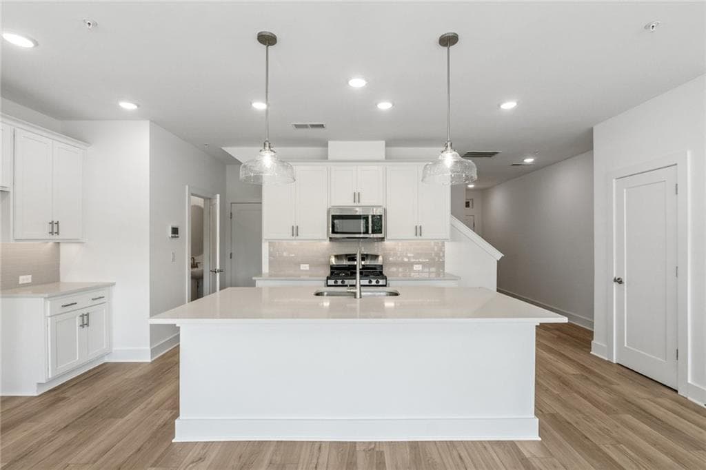 3 bedroom, 3 bathroom, 1,910 sq ft townhouse for sale at 202 Redbud Road, Canton, GA 30114 — photo 7