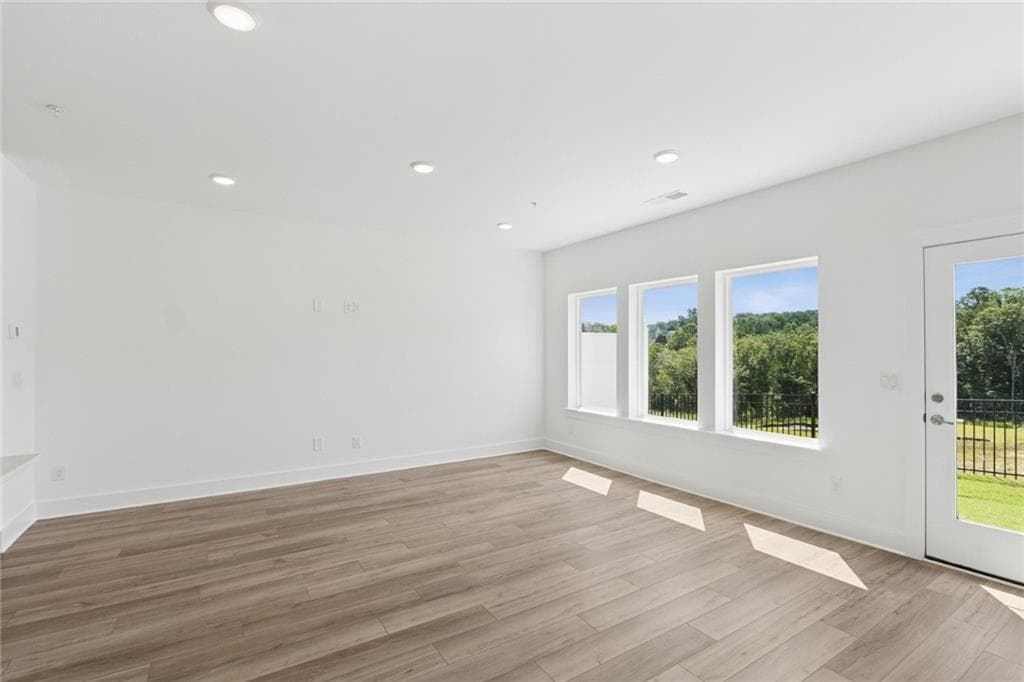 3 bedroom, 3 bathroom, 1,910 sq ft townhouse for sale at 202 Redbud Road, Canton, GA 30114 — photo 9