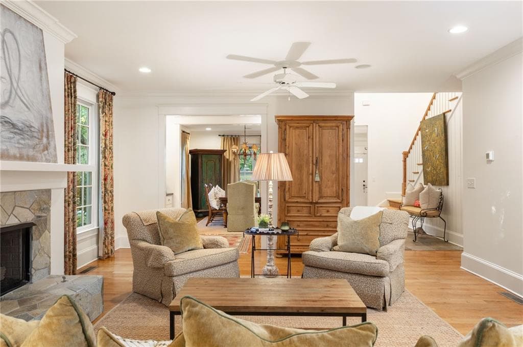 4 bedroom, 4 bathroom, 4,851 sq ft single family residence under contract at 896 Glenbrook Drive, Atlanta, GA 30318 — photo 9