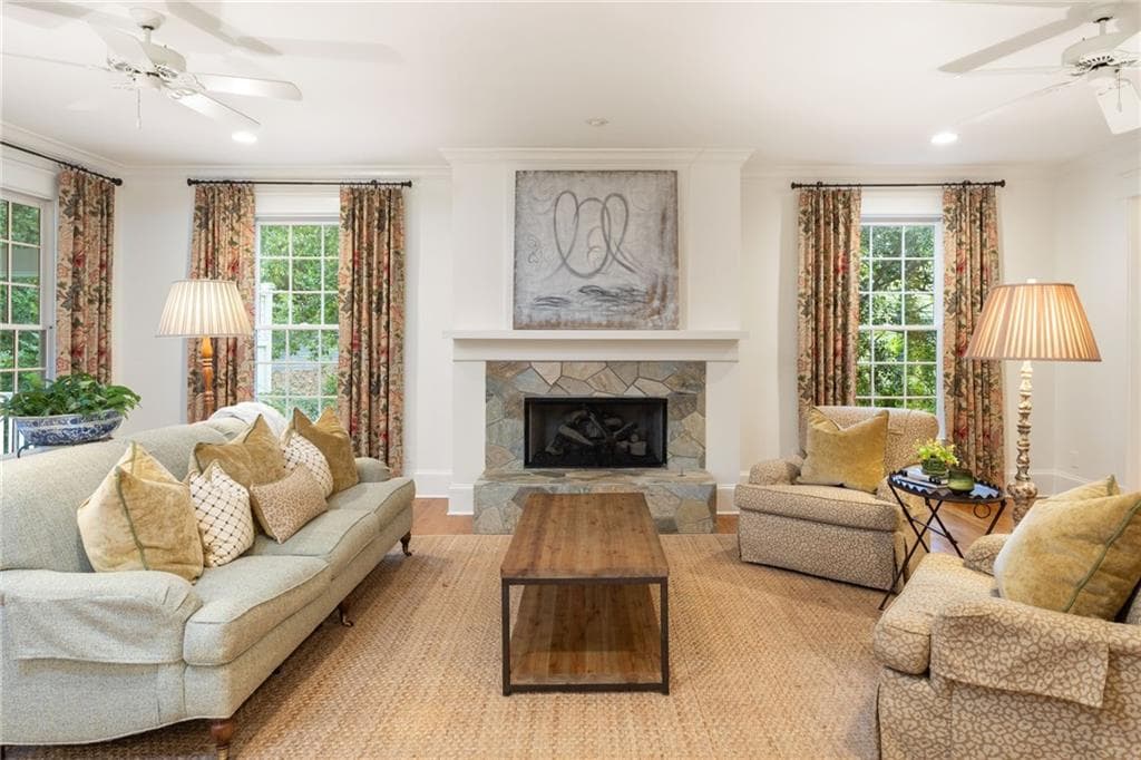 4 bedroom, 4 bathroom, 4,851 sq ft single family residence under contract at 896 Glenbrook Drive, Atlanta, GA 30318 — photo 8
