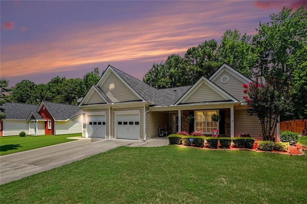 4 bedroom, 3 bathroom, 2,687 sq ft single family residence for sale at 1924 Brittlebank Lane, Lawrenceville, GA 30043 — photo 2