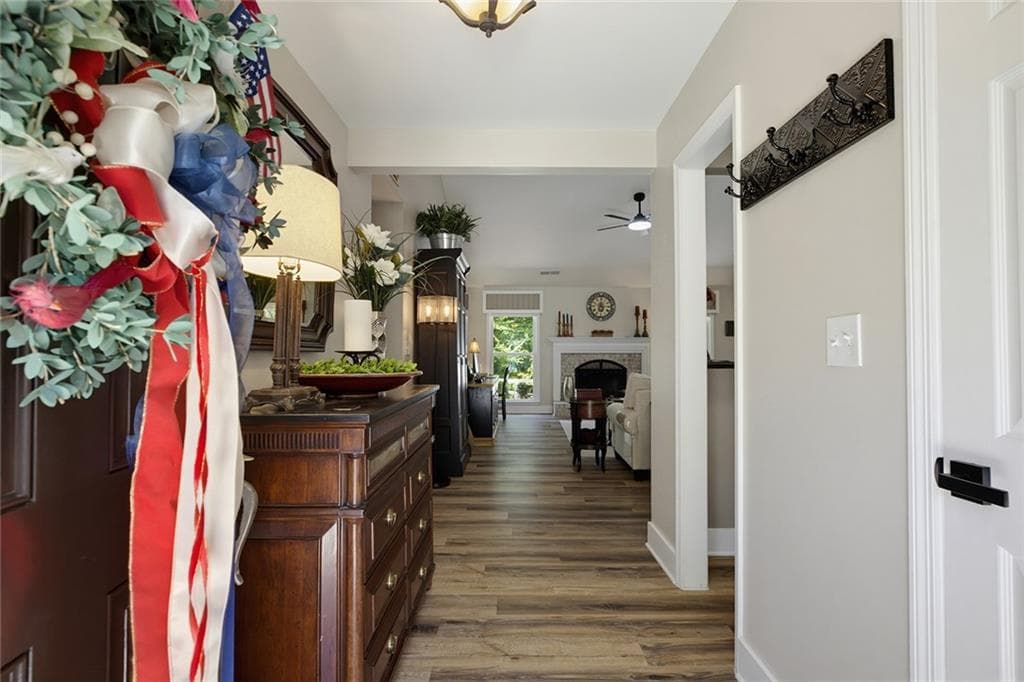 3 bedroom, 2 bathroom, 1,760 sq ft single family residence under contract at 5374 Olde Mill Drive, Woodstock, GA 30188 — photo 3