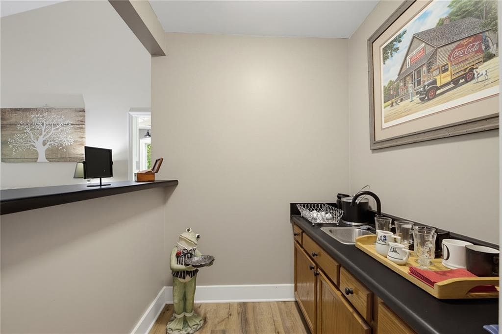 3 bedroom, 2 bathroom, 1,760 sq ft single family residence under contract at 5374 Olde Mill Drive, Woodstock, GA 30188 — photo 5