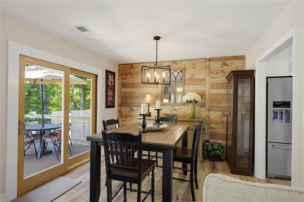 3 bedroom, 2 bathroom, 1,760 sq ft single family residence under contract at 5374 Olde Mill Drive, Woodstock, GA 30188 — photo 7