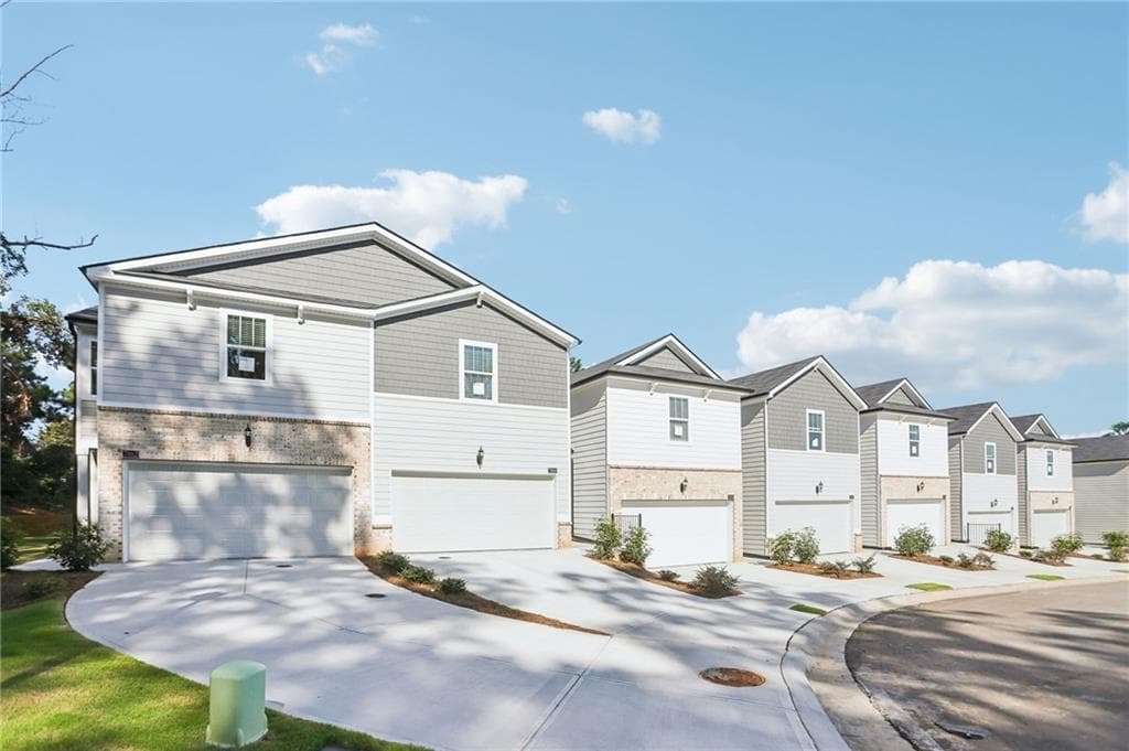 3 bedroom, 3 bathroom, 1,640 sq ft townhouse under contract at 7860 Marie Way, Fairburn, GA 30213 — photo 5