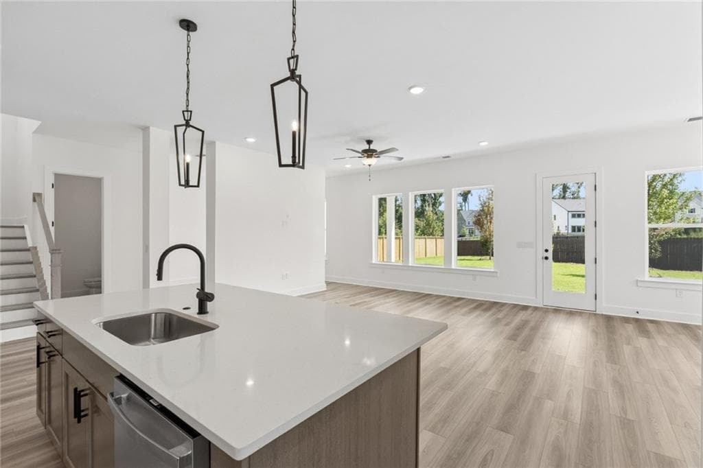 5 bedroom, 5 bathroom, 3,417 sq ft single family residence for sale at 4920 Beechnut Circle, Cumming, GA 30028 — photo 6