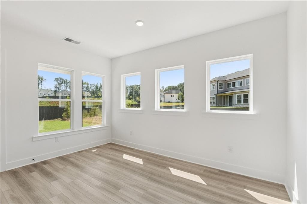 5 bedroom, 5 bathroom, 3,417 sq ft single family residence for sale at 4920 Beechnut Circle, Cumming, GA 30028 — photo 10