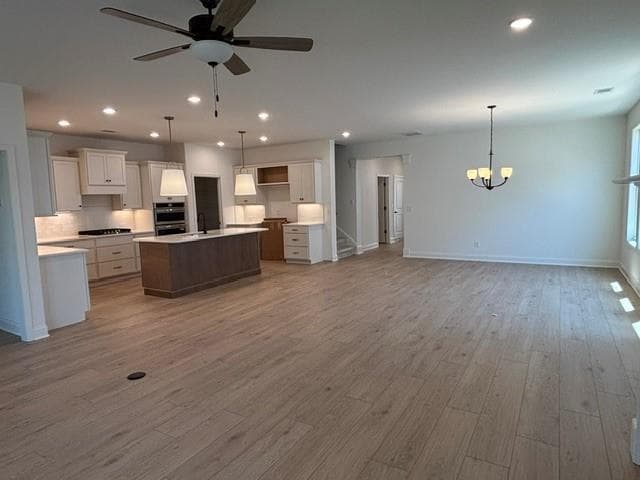 3 bedroom, 2 bathroom, 2,041 sq ft single family residence under contract at 309 Harvest Trail, Hiram, GA 30141 — photo 3