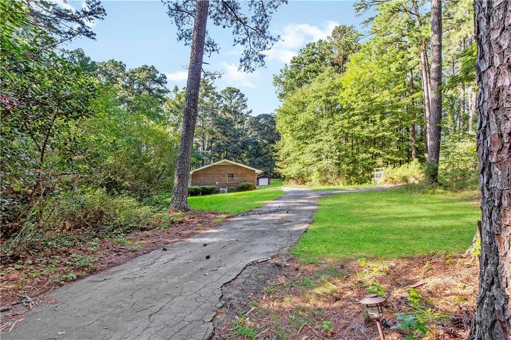 3 bedroom, 2 bathroom, 1,372 sq ft single family residence for sale at 8375 Cedar Grove Road, Fairburn, GA 30213 — photo 5