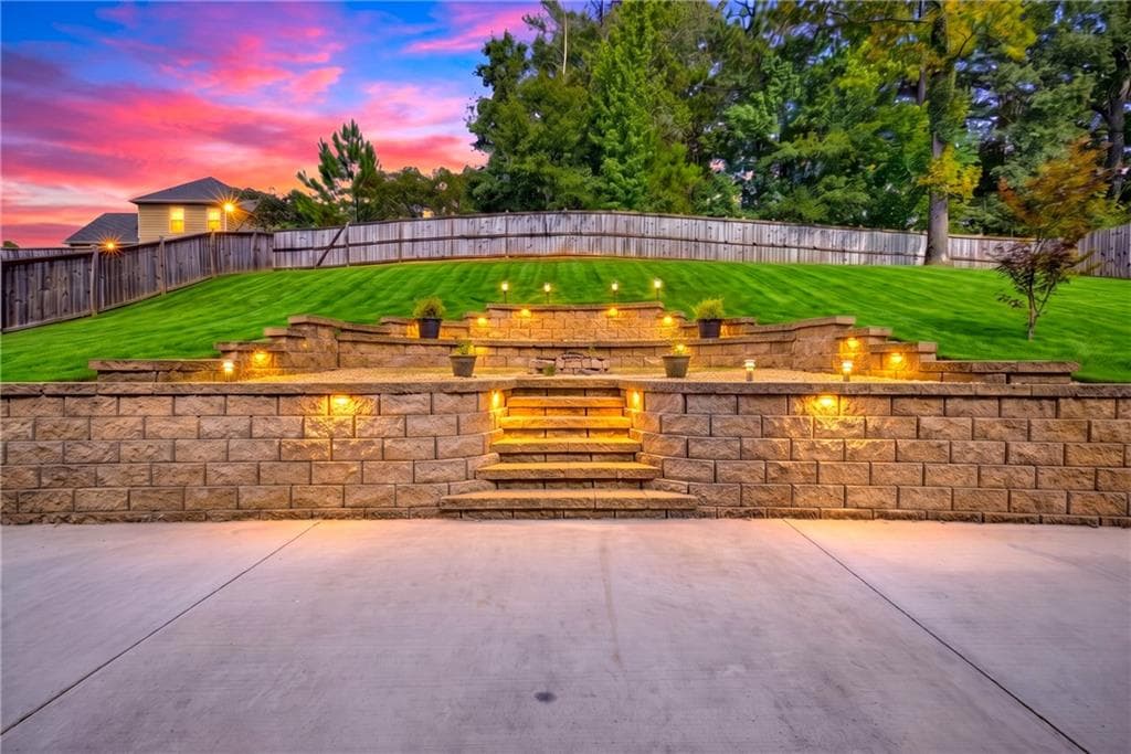 5 bedroom, 5 bathroom, 3,470 sq ft single family residence for sale at 136 Delwood Drive, Mcdonough, GA 30252 — photo 5