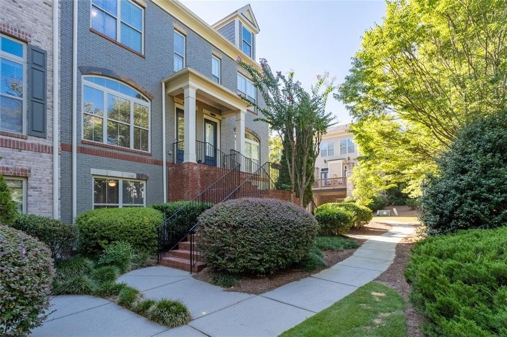 3 bedroom, 4 bathroom, 2,080 sq ft townhouse for sale at 1736 Breyerton Drive, Atlanta, GA 30329